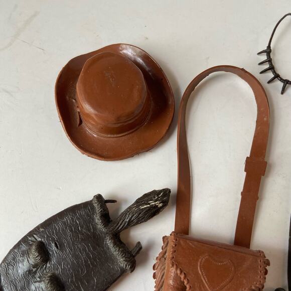 Vintage Marx Johnny West Wilderness Scout Daniel Boone Hat Bear Claw Rifle Horn - Picture 5 of 12